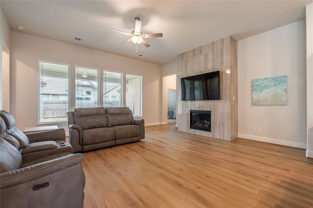 4921 Harbor Brooks Lane, League City, TX 77573