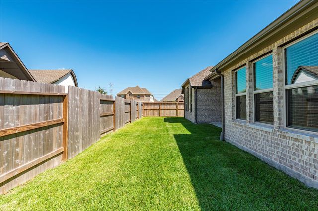 4921 Harbor Brooks Lane, League City, TX 77573