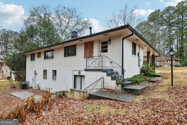 2562 Farley Street, East Point, GA 30344