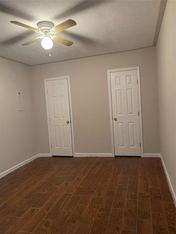 7715 Rolling Ridge Drive, Houston, TX 77072