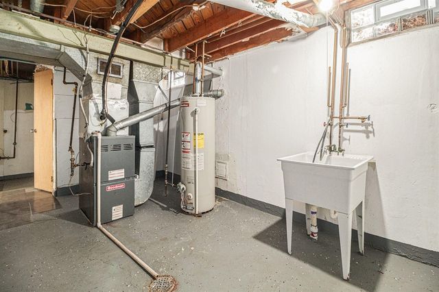 9127 Weddel Street, Taylor, MI 48180