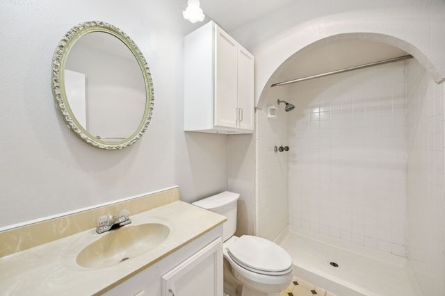 317 E Grenoble Drive, Grand Prairie, TX 75052