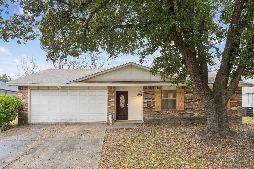 317 E Grenoble Drive, Grand Prairie, TX 75052