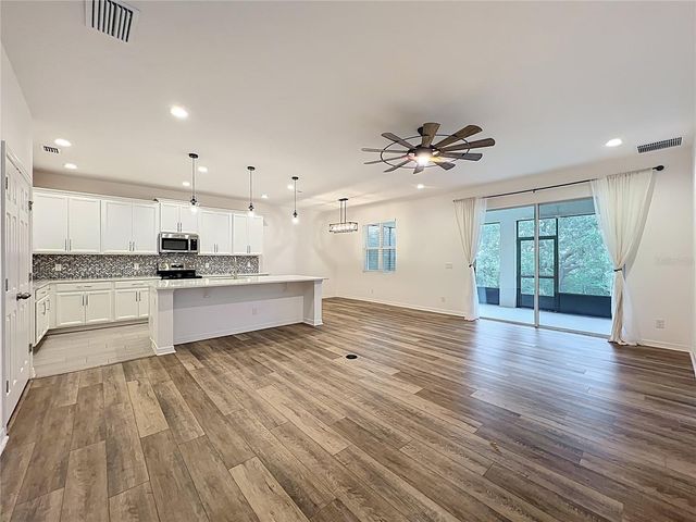 124 JUNO DRIVE, Groveland, FL 34736