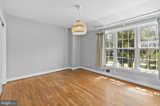 9112 GRIST MILL RD, Alexandria, VA 22309