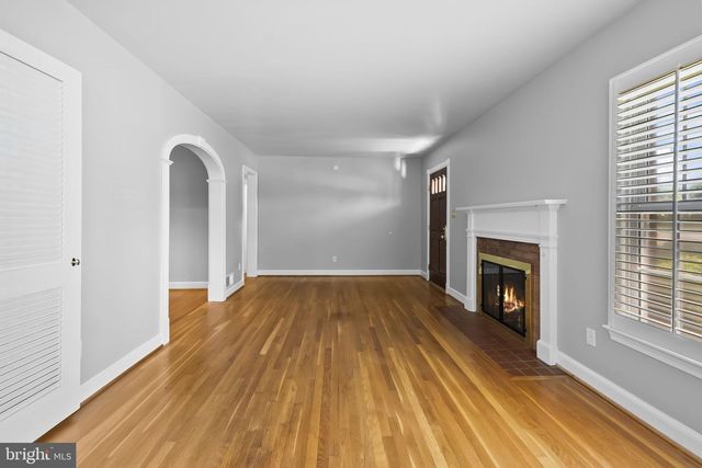 9112 GRIST MILL RD, Alexandria, VA 22309
