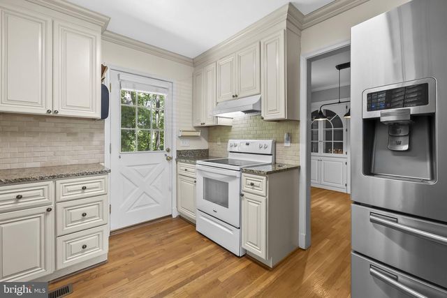 9112 GRIST MILL RD, Alexandria, VA 22309