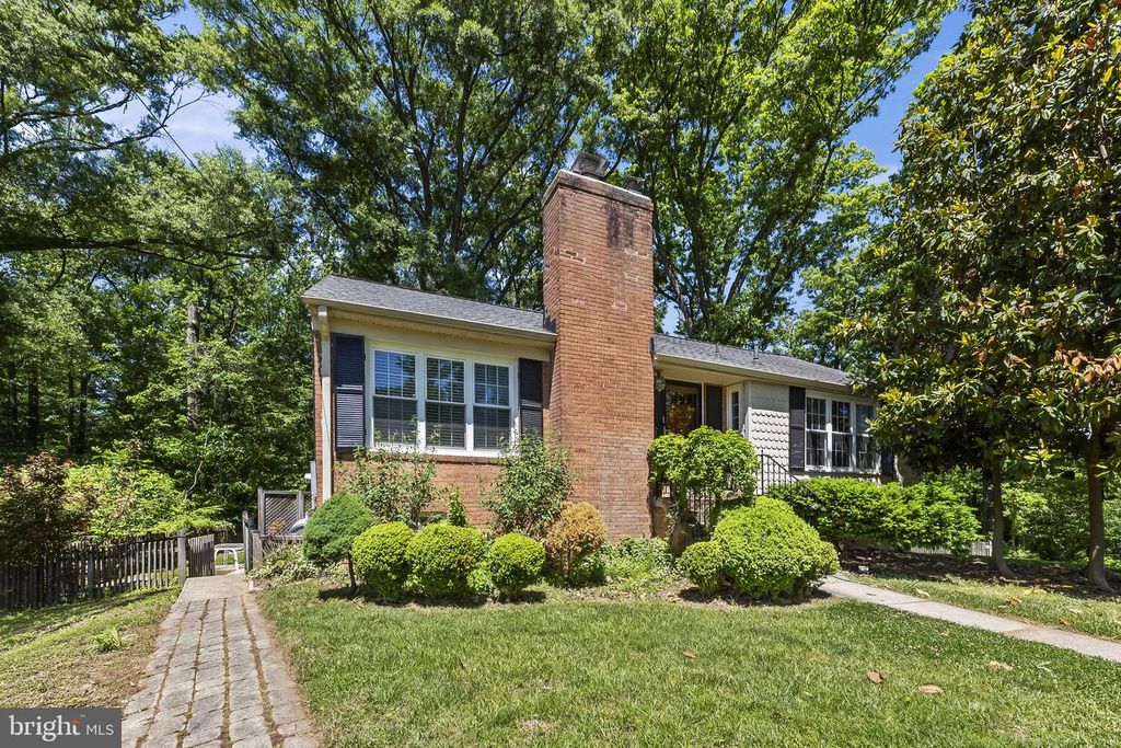 9112 GRIST MILL RD, Alexandria, VA 22309