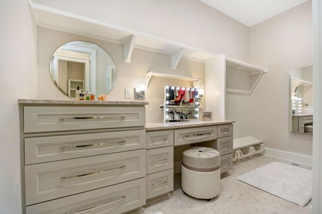 6634 Scioto Bluff Court, Powell, OH 43065
