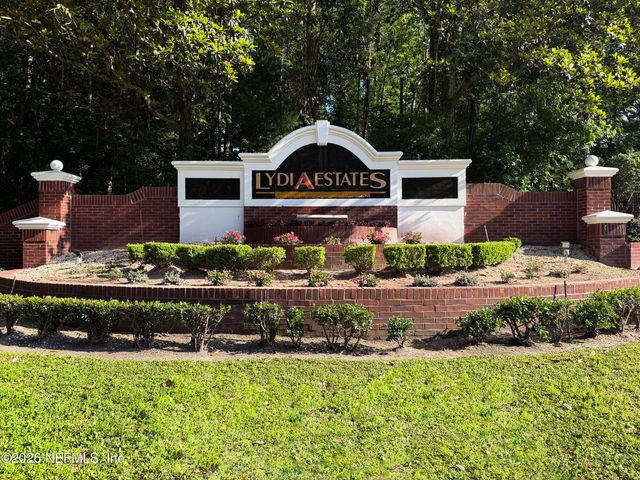 10842 LYDIA ESTATES Drive, Jacksonville, FL 32218