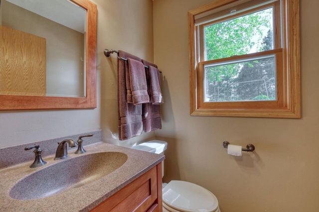 N58W24383 Clover DRIVE, Sussex, WI 53089