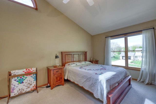 N58W24383 Clover DRIVE, Sussex, WI 53089