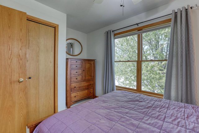 N58W24383 Clover DRIVE, Sussex, WI 53089