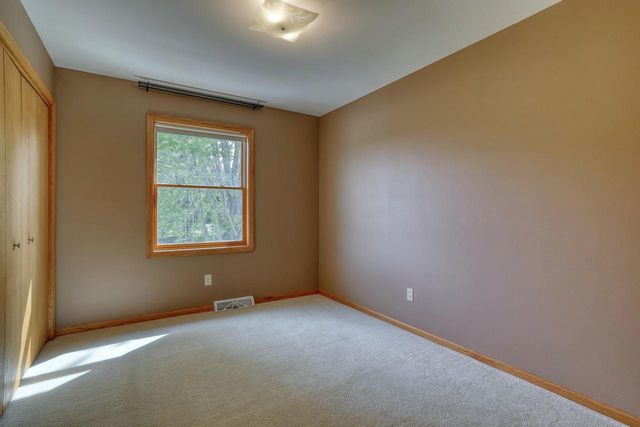 N58W24383 Clover DRIVE, Sussex, WI 53089