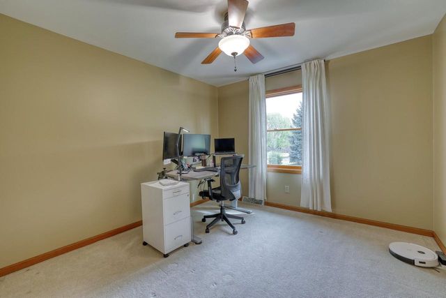 N58W24383 Clover DRIVE, Sussex, WI 53089