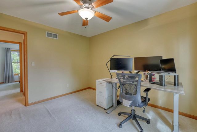 N58W24383 Clover DRIVE, Sussex, WI 53089