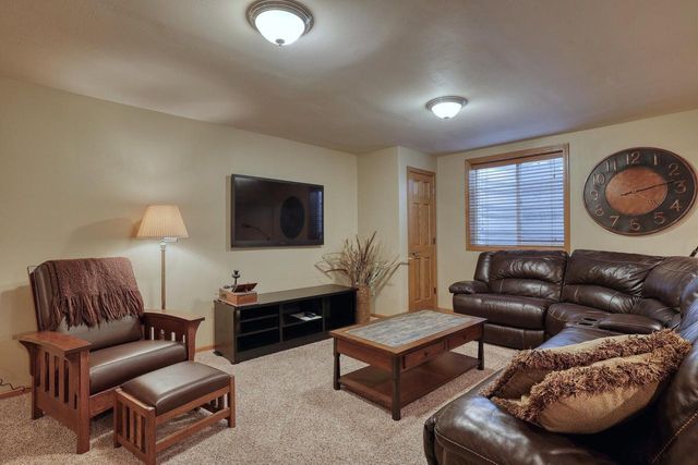 N58W24383 Clover DRIVE, Sussex, WI 53089
