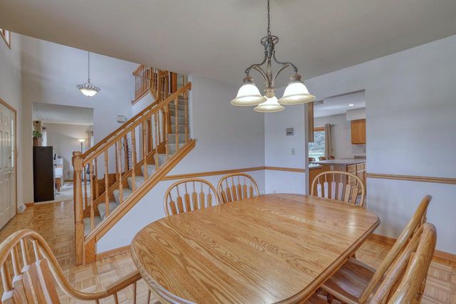 N58W24383 Clover DRIVE, Sussex, WI 53089
