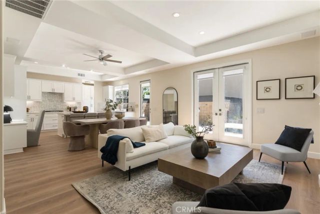 267 Mesa Dr, Costa Mesa, CA 92627