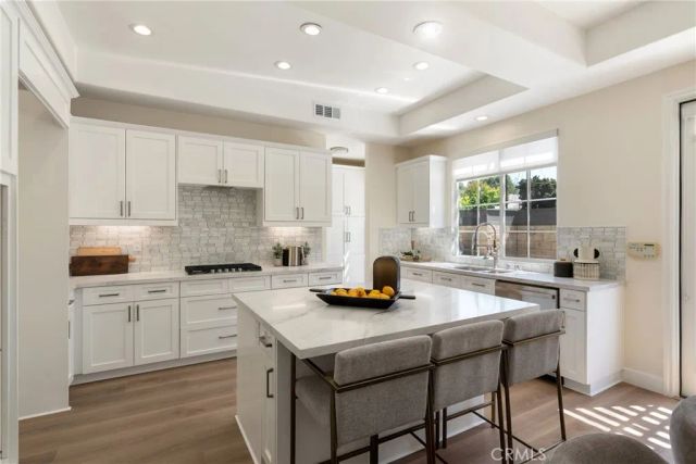 267 Mesa Dr, Costa Mesa, CA 92627