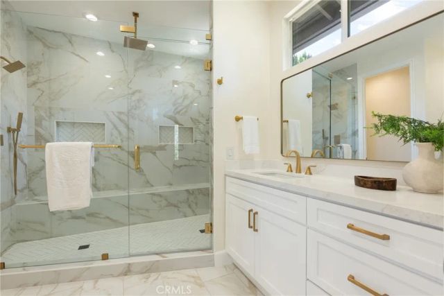 267 Mesa Dr, Costa Mesa, CA 92627