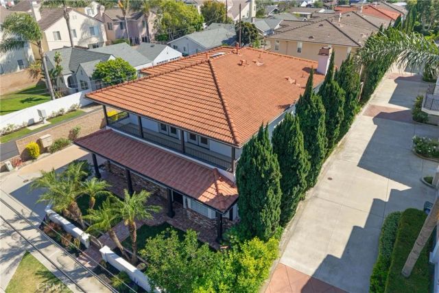 267 Mesa Dr, Costa Mesa, CA 92627