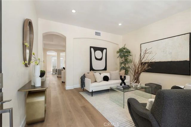 267 Mesa Dr, Costa Mesa, CA 92627