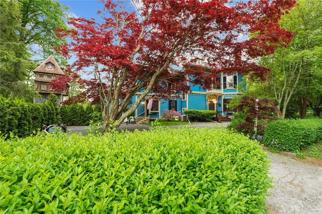 43 Old Beach Road, Newport, RI 02840