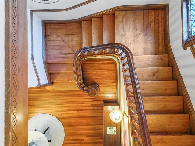 43 Old Beach Road, Newport, RI 02840