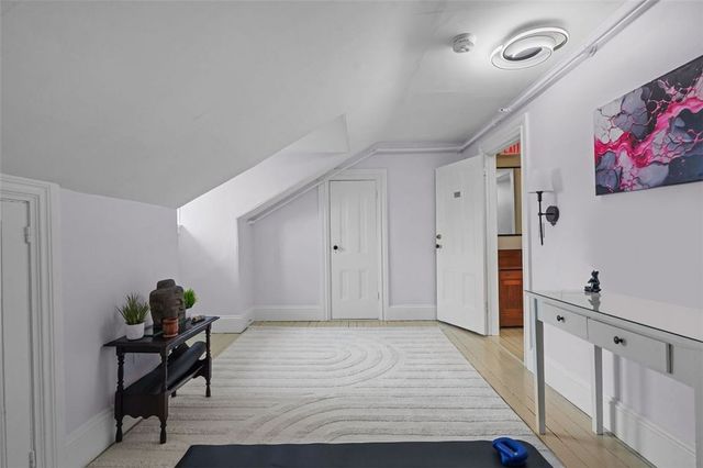 43 Old Beach Road, Newport, RI 02840