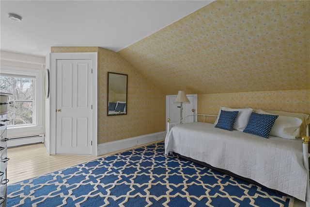 43 Old Beach Road, Newport, RI 02840