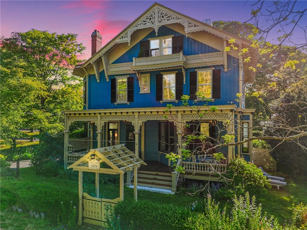43 Old Beach Road, Newport, RI 02840