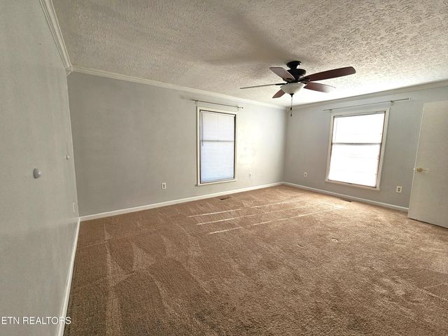 9430 N Ruggles Ferry Pike, Strawberry Plains, TN 37871