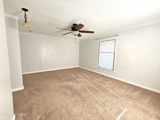 9430 N Ruggles Ferry Pike, Strawberry Plains, TN 37871