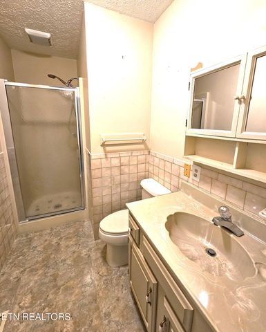 9430 N Ruggles Ferry Pike, Strawberry Plains, TN 37871