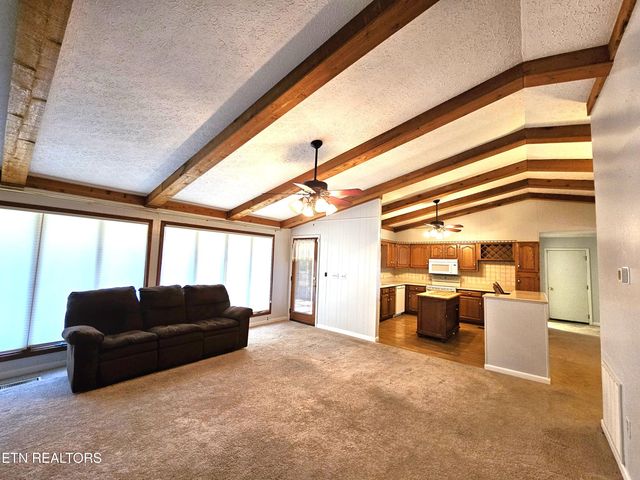 9430 N Ruggles Ferry Pike, Strawberry Plains, TN 37871