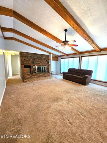 9430 N Ruggles Ferry Pike, Strawberry Plains, TN 37871