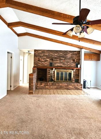 9430 N Ruggles Ferry Pike, Strawberry Plains, TN 37871