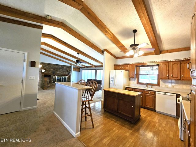 9430 N Ruggles Ferry Pike, Strawberry Plains, TN 37871