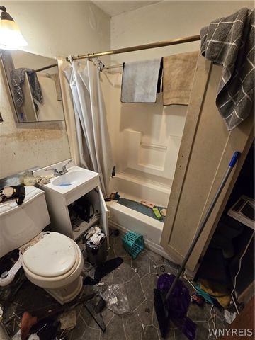 31 Central Avenue, Buffalo, NY 14206