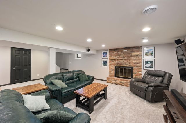 8117 33rd Place N, Crystal, MN 55427