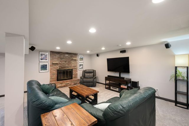 8117 33rd Place N, Crystal, MN 55427