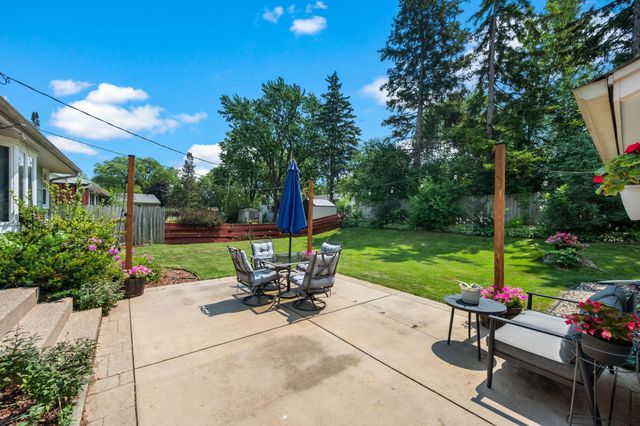 8117 33rd Place N, Crystal, MN 55427