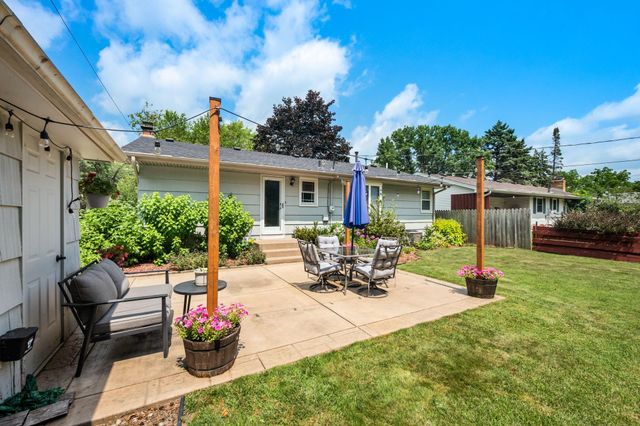 8117 33rd Place N, Crystal, MN 55427