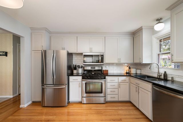 8117 33rd Place N, Crystal, MN 55427