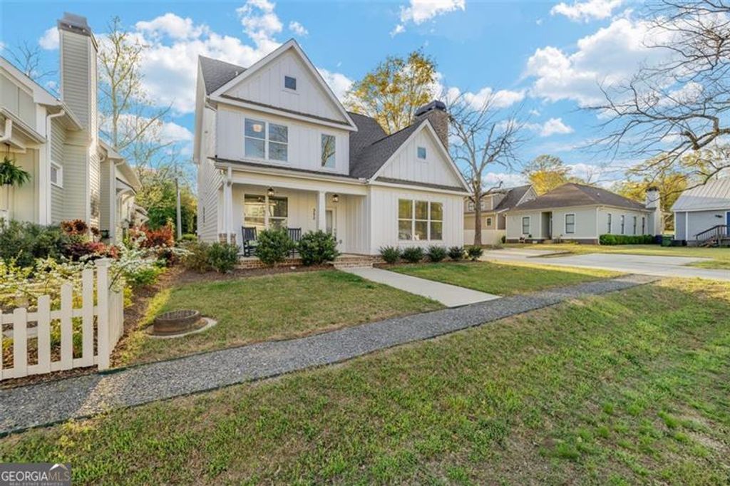 352 Davis Street, Monroe, GA 30655