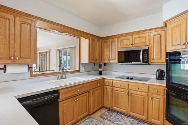 5216 Taylor Street NE, Fridley, MN 55421