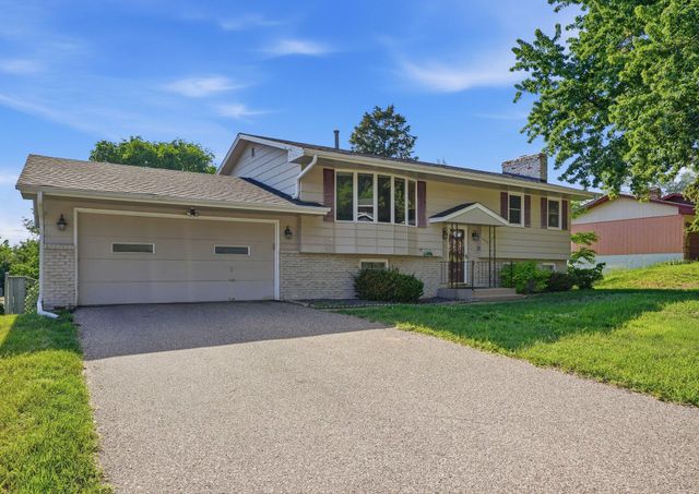 5216 Taylor Street NE, Fridley, MN 55421
