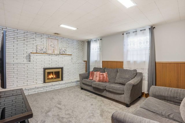 5216 Taylor Street NE, Fridley, MN 55421