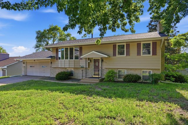 5216 Taylor Street NE, Fridley, MN 55421